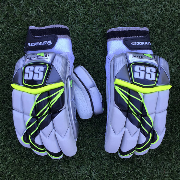 SS Matrix Pro Batting Gloves